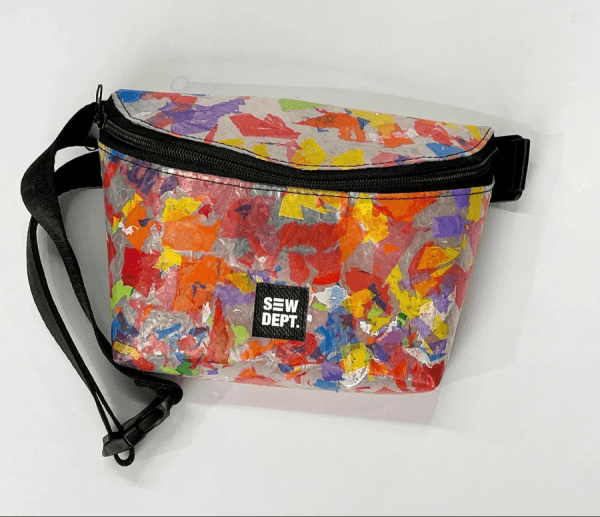 Расширить рыночное предложение и стать монополистом             
                    Расширить рыночное предложение и стать монополистом