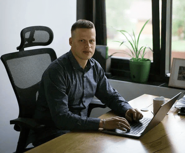 
                    Как сеть зоомагазинов «Мокрый нос» развивала онлайн-продажи: прошла пандемию и 2022-й. Кейс длиной в 6 лет            