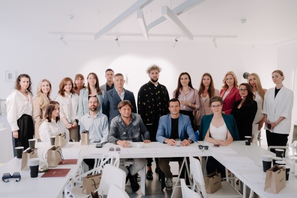 Кейс: как мы провели маркетинговый аудит для строительного холдинга, превратили его в стратегию и привели покупателя
Кейс: как мы провели маркетинговый аудит для строительного холдинга, превратили его в стратегию и привели покупателя