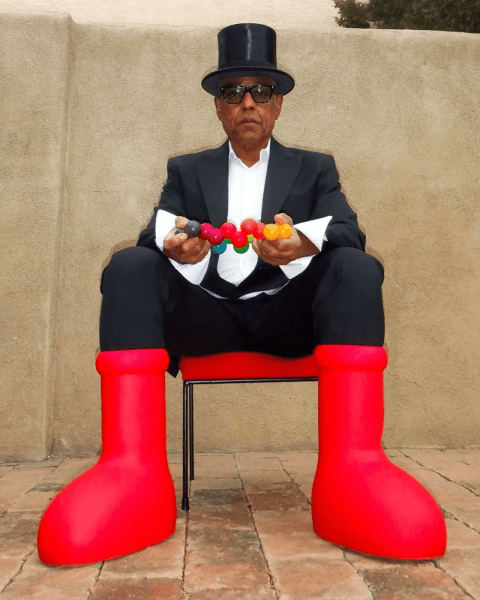 Как MSCHF переворачивают все с ног на голову
Как MSCHF переворачивают все с ног на голову