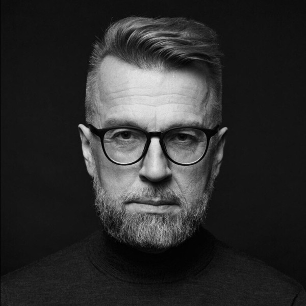 
                    Райффайзенбанк меняет название. Что это: ребрендинг или локализация?            