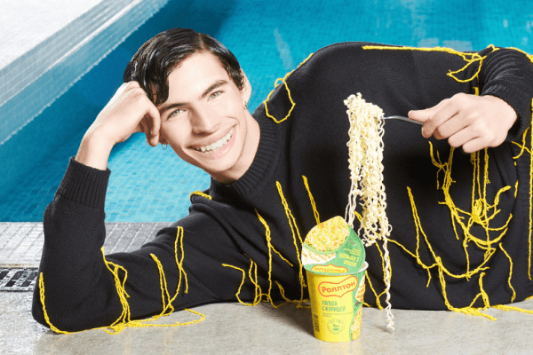 Коллаб Роллтон и бренда одежды "You Wanna"
Коллаб Роллтон и бренда одежды "You Wanna"