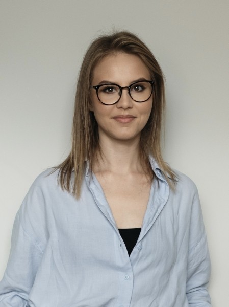 
                    Что делать, если у тебя классная команда, но нужна ещё одна такая же и быстро: решение на примере сети кондитерских            