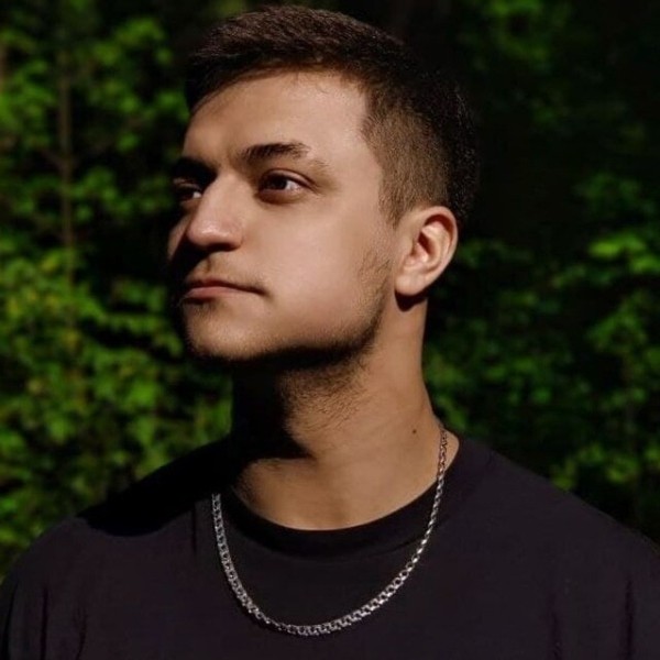 Ложится в 5 утра, пиарит свое агентство и управляет им, пишет музыку и не выгорает. Как? Интервью с CEO UXART
Ложится в 5 утра, пиарит свое агентство и управляет им, пишет музыку и не выгорает. Как? Интервью с CEO UXART