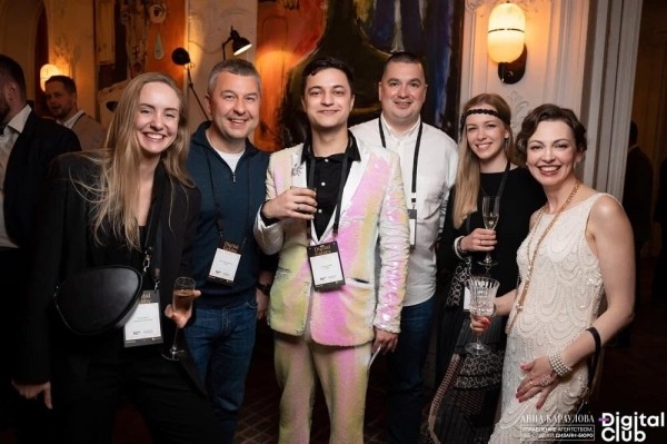 Ложится в 5 утра, пиарит свое агентство и управляет им, пишет музыку и не выгорает. Как? Интервью с CEO UXART
Ложится в 5 утра, пиарит свое агентство и управляет им, пишет музыку и не выгорает. Как? Интервью с CEO UXART