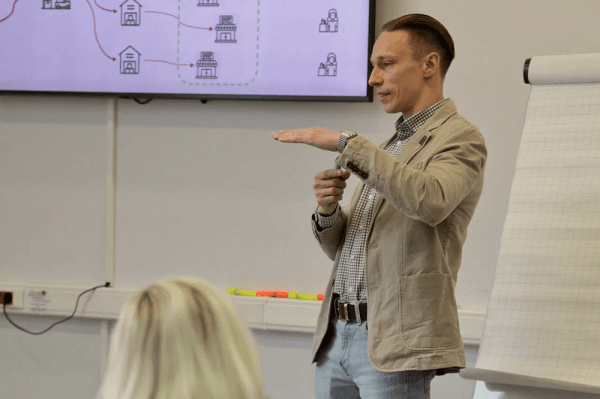 
                    «Я всегда считаю, что сделал недостаточно, да и другие могли бы постараться лучше». Интервью с СЕО Userstory            