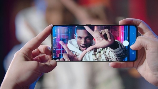 
                    Samsung против Apple [битва камер]            