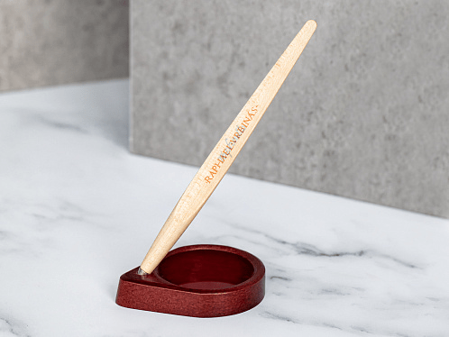 
                    Канцелярия на МКС: зачем создали вечную ручку            