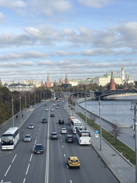 
                    Гениальный маркетинг люксовых брендов или зачем вам нужна сумка Hermes или автомобиль Ferrari            