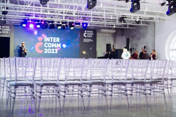 
                    Полный гайд по организации легендарной конференции. 13 шагов с примерами            