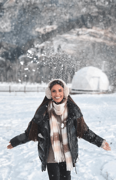 
                    Кейс по SMM: рост +4К подписчиков и +500К охват при помощи контента для купольного отеля            