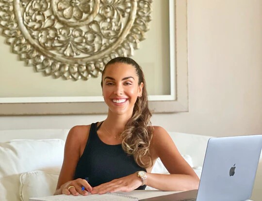 
                    Как аналитика помогла моему клиенту из Великобритании получить метрики для ее бизнеса?            