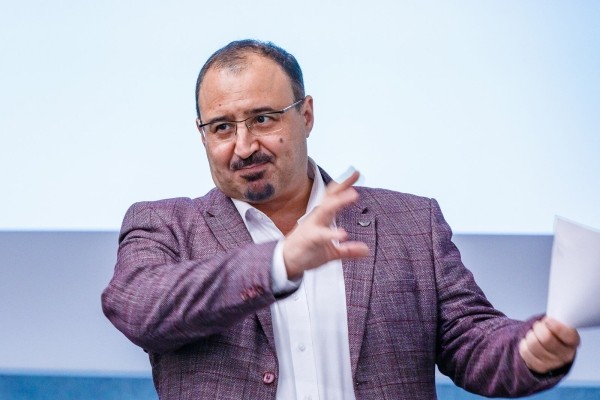 
                    5 ошибок в самопрезентации            