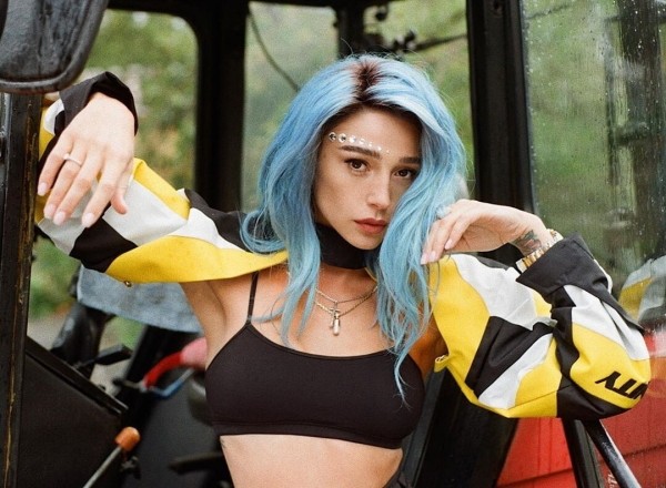 
                    Ивлеева подвела с «голой» вечеринкой: риски в тандеме «амбассадор-бренд»            