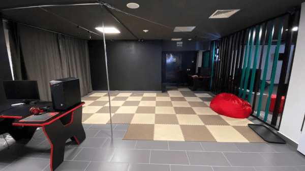 «Тайный орден айтишников»: собрали 2000 человек на ночной IT-конференции за счет черного рынка и промо в стиле масонов             
                    «Тайный орден айтишников»: собрали 2000 человек на ночной IT-конференции за счет черного рынка и промо в стиле масонов