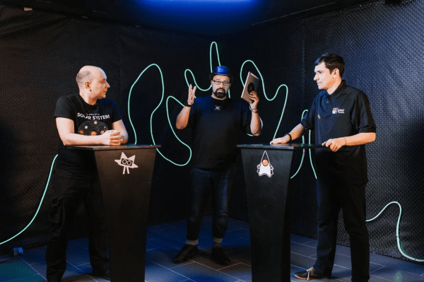 «Тайный орден айтишников»: собрали 2000 человек на ночной IT-конференции за счет черного рынка и промо в стиле масонов             
                    «Тайный орден айтишников»: собрали 2000 человек на ночной IT-конференции за счет черного рынка и промо в стиле масонов