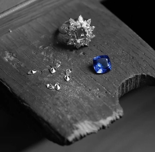 
                    Так вы бренды создаете или трафиком занимаетесь? Ювелирный кейс            