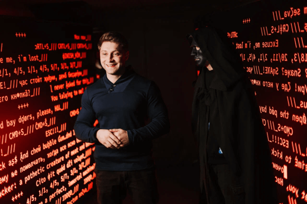 «Тайный орден айтишников»: собрали 2000 человек на ночной IT-конференции за счет черного рынка и промо в стиле масонов             
                    «Тайный орден айтишников»: собрали 2000 человек на ночной IT-конференции за счет черного рынка и промо в стиле масонов