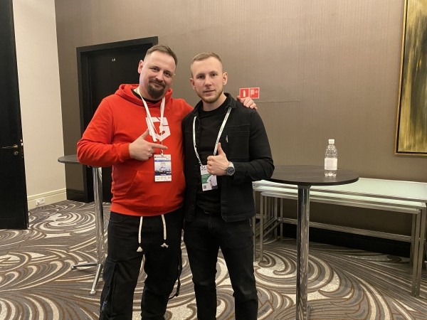 
                    Как продавать в два раза дороже на падающем рынке через аукцион            