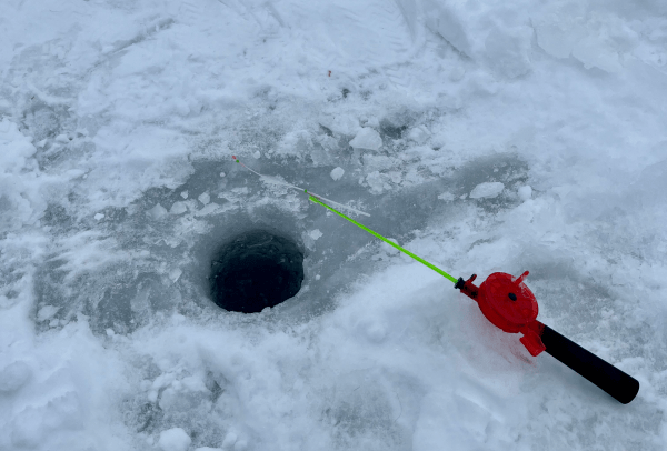 
                    Маркетолог на льду: зимняя рыбалка VS маркетинг!            