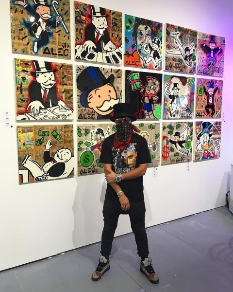 
                    Правила успешной денежной пропаганды от пиара в золотом            