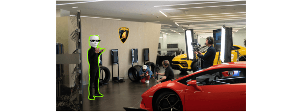 
                    Как мы снимали премиальные шины из багажника 🏎️            