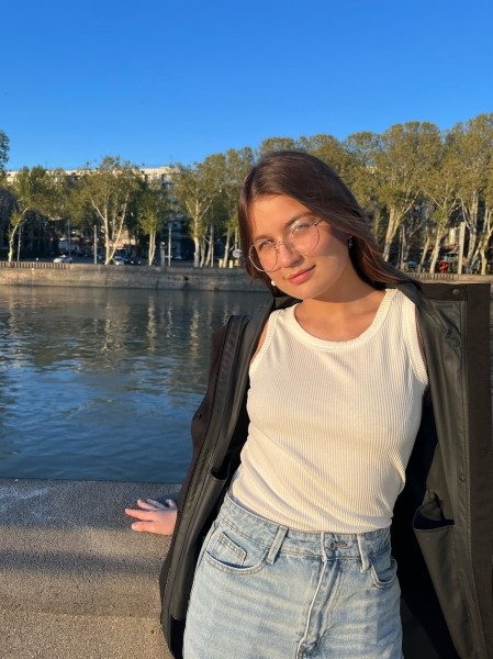 Сердечки и розовый цвет больше не работают. Рассказываем, как бренды запускают рекламу перед 14 февраля             
                    Сердечки и розовый цвет больше не работают. Рассказываем, как бренды запускают рекламу перед 14 февраля