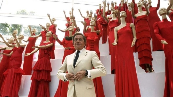 
                    Слишком модно, чтобы быть правдой: гардероб ярких скандалов в фэшн-индустрии            