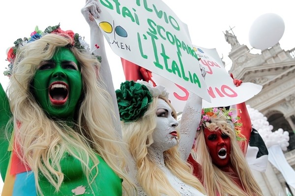 
                    От забастовок до обнажения: самые известные PR-акции феминисток            