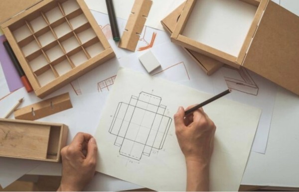 Применение психологии цвета и формы в дизайне упаковки для увеличения конверсии             
                    Применение психологии цвета и формы в дизайне упаковки для увеличения конверсии