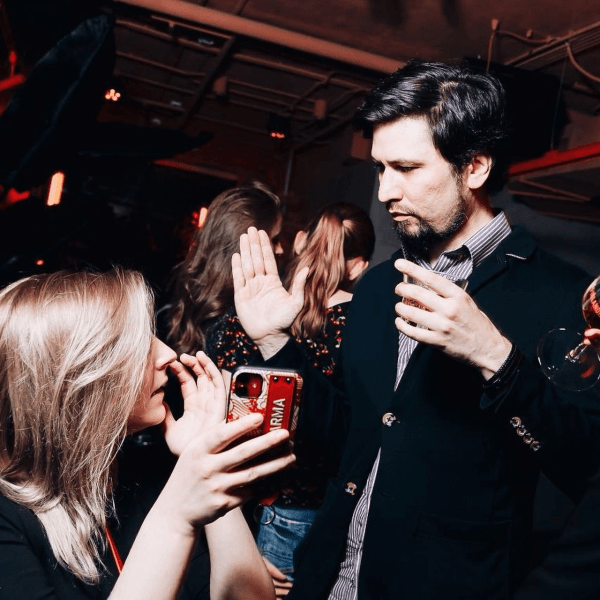 Из сеошника-фрилансера — в топ-менеджеры. Большое интервью с CEO Kokoc.com Павлом Карагаевым
Из сеошника-фрилансера — в топ-менеджеры. Большое интервью с CEO Kokoc.com Павлом Карагаевым