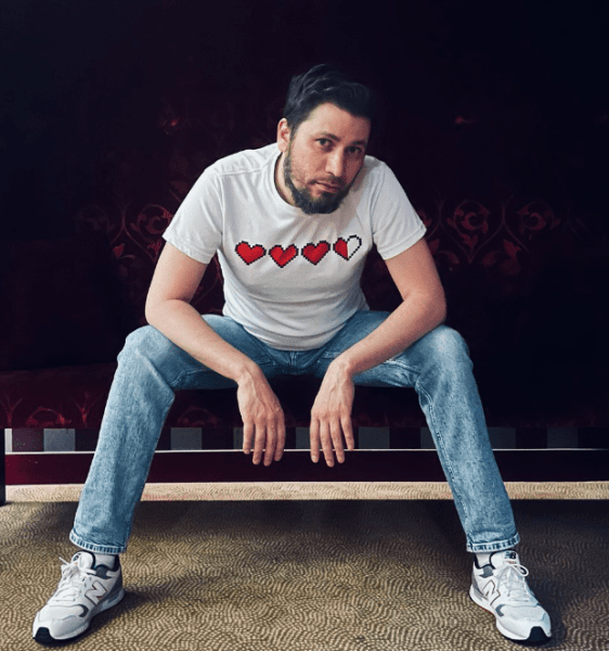 Из сеошника-фрилансера — в топ-менеджеры. Большое интервью с CEO Kokoc.com Павлом Карагаевым
Из сеошника-фрилансера — в топ-менеджеры. Большое интервью с CEO Kokoc.com Павлом Карагаевым