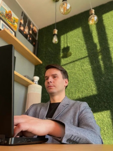 
                    Почему ИИ убьет поиск, SEO и контекстную рекламу?            