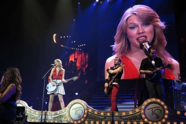 
                    Тейлор Свифт: мастер-класс по построению успешного бренда            