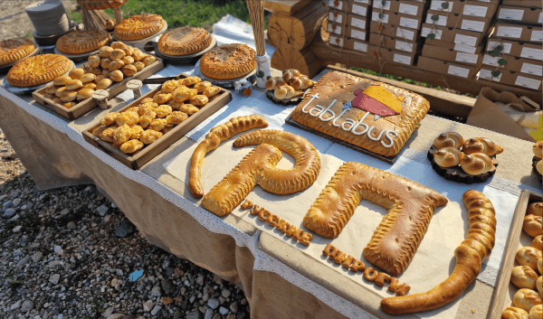 Принес вам кейс с «Русскими пирогами»: показываем начинку успешного сотрудничества!
Принес вам кейс с «Русскими пирогами»: показываем начинку успешного сотрудничества!