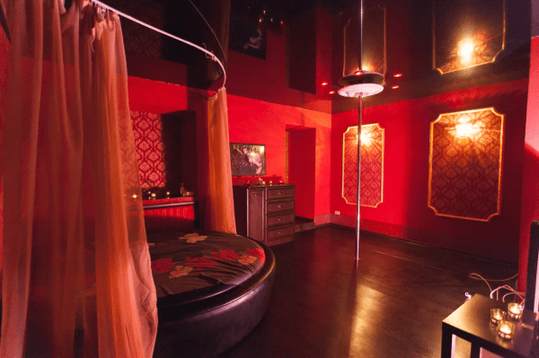 
                    Привлечение клиентов в массажный салон 18+. Таргет в InstagramFacebook для массажного салона 18+ в США            