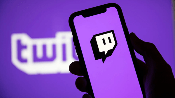 
                    Подглядываем за конкурентами на Twitch            