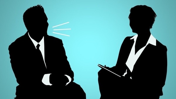 
                    Искусство простого изложения: как журналистские навыки помогают маркетологам            